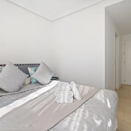 Apartment Beautiful Renovated With Pool Rdr477 *